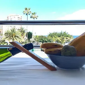 First Line , Puerto de la Cruz (Tenerife) España